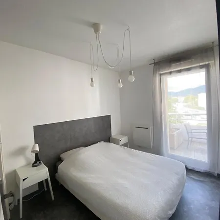 شقة U1 Chaleureux Avec Balcon A *