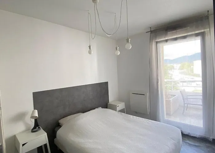 شقة U1 Chaleureux Avec Balcon A *